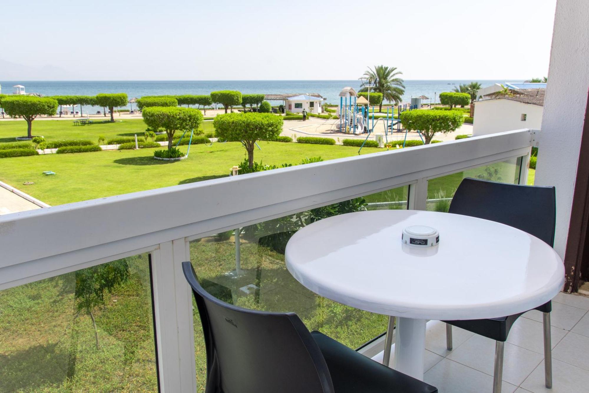 Holiday Beach Resort Dibba Eksteriør billede